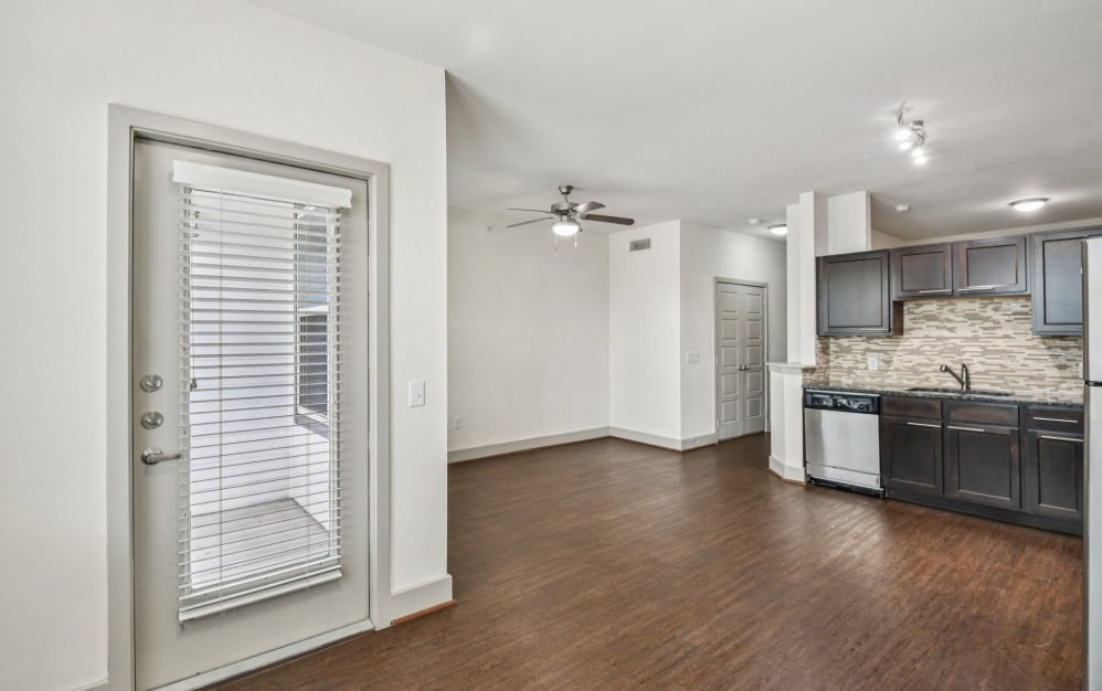 S3 - Studio floorplan layout with 1 bathroom and 682 square feet (Dining
, 3D)