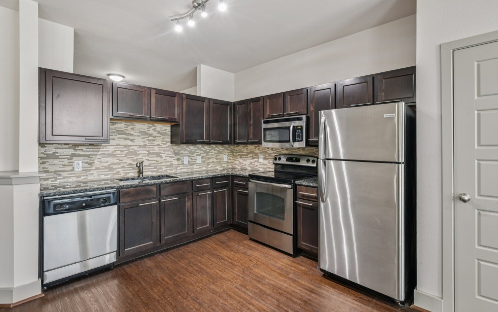 S3 - Studio floorplan layout with 1 bathroom and 682 square feet (Kitchen 2
, 3D)