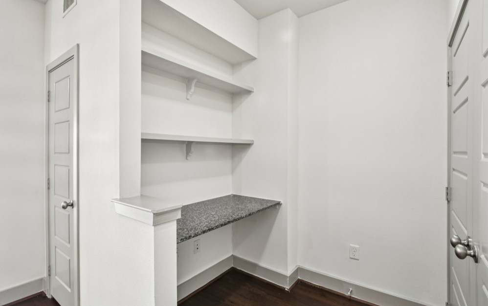 A12 - 1 bedroom floorplan layout with 1 bathroom and 898 square feet (Work
, 2D)